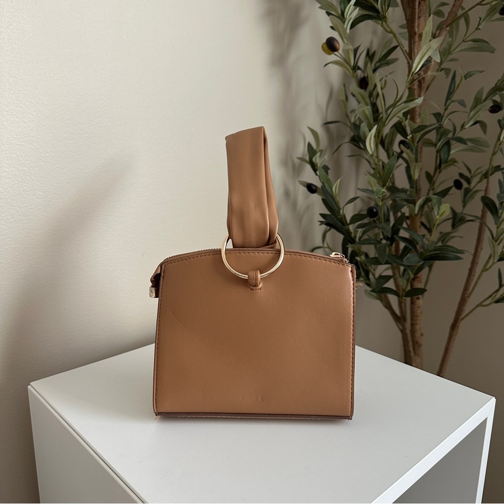 A New Day Knot Handbag - Picture 4 of 7